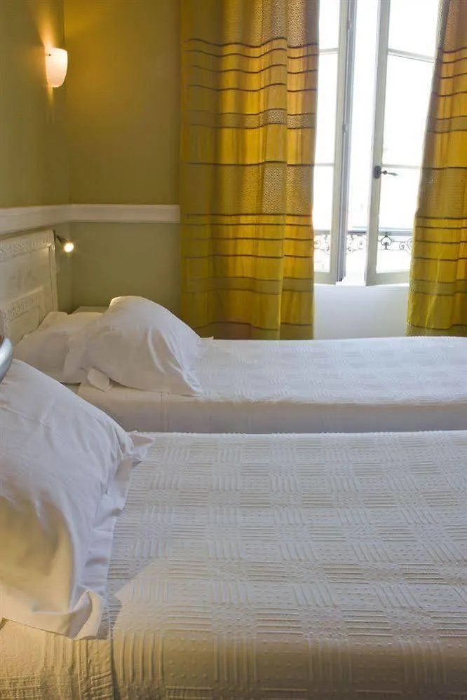 ***  Hotel Saint Julien Biarritz France