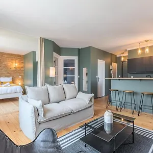 Charming 2 Bedroom - Old Frankrijk