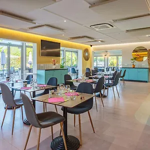 Sure By Western Aeroport *** Biarritz